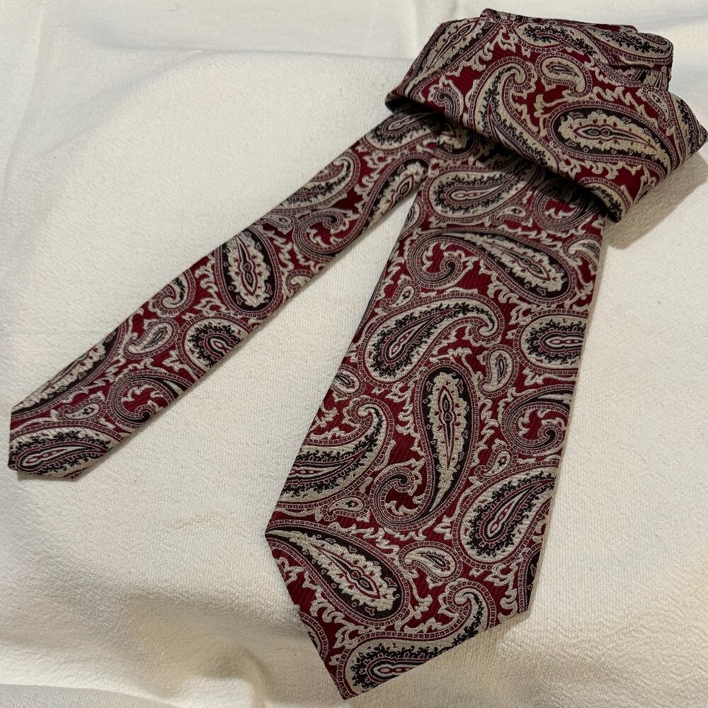 Vintage Wine and Grey Paisley Italian Polyester Tie